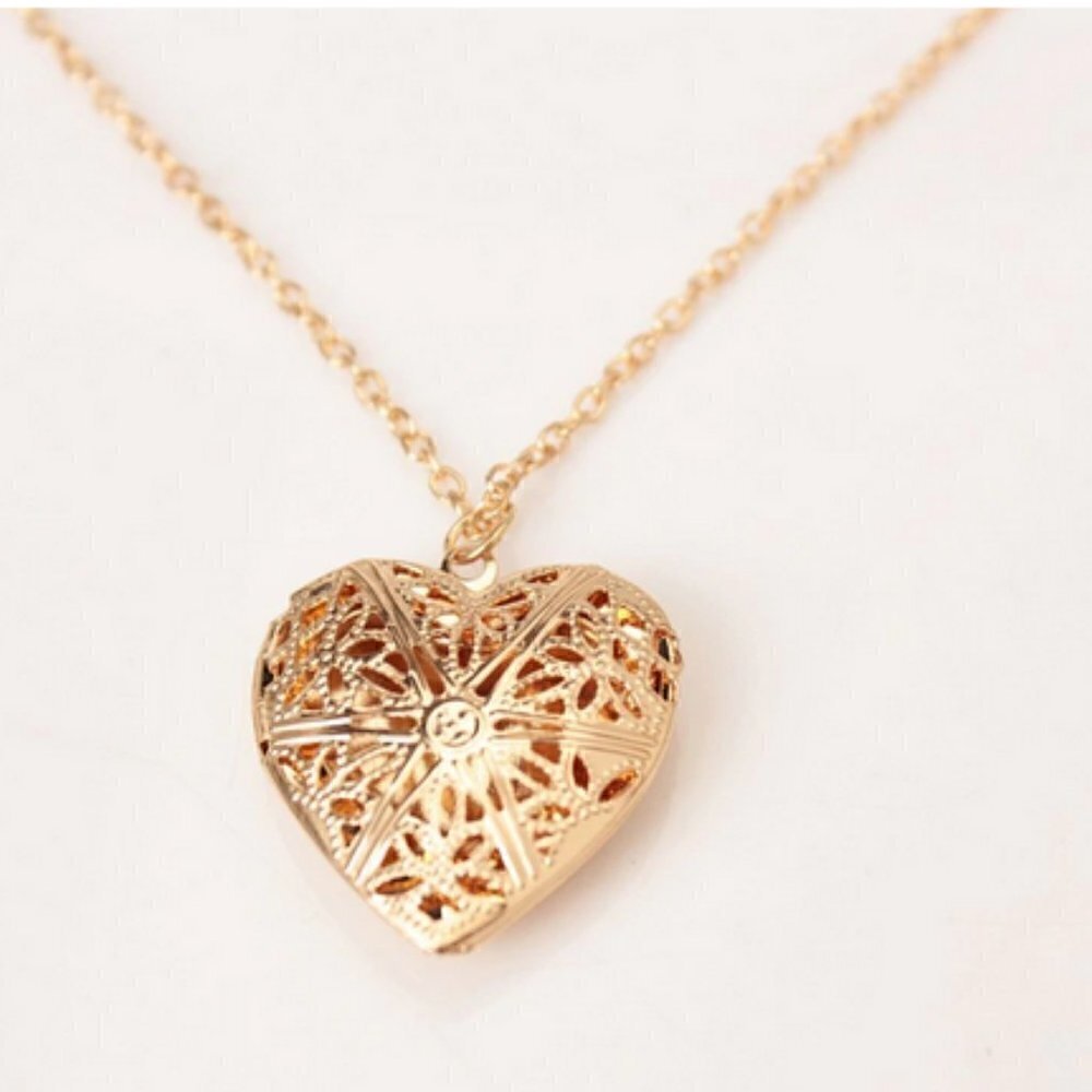 Heart Shape Necklace Open Photo jewelry